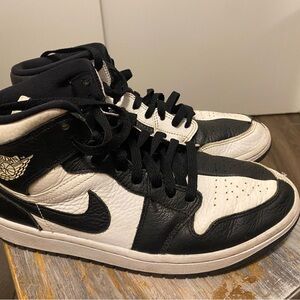 Nike Black and White Women's Shoes